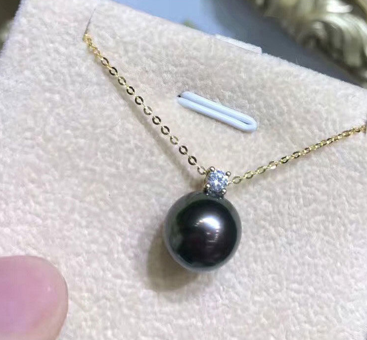 Round 14mm flawless pearl pendant