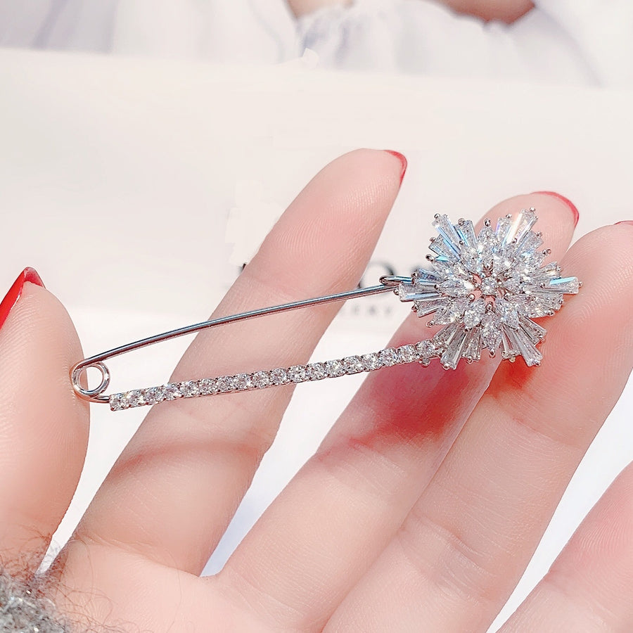 Big Snowflake Pin Ornaments Exquisite Zircon