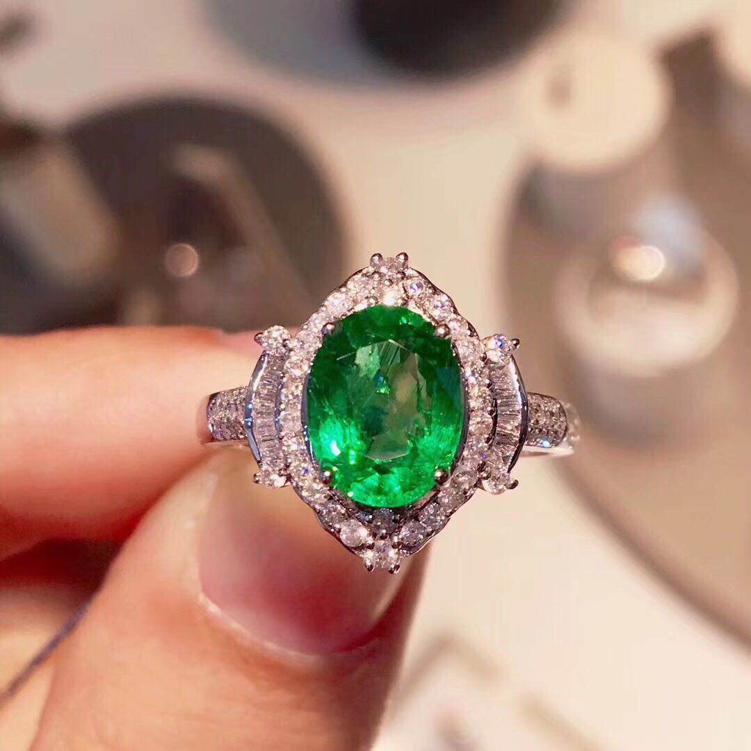 New Natural Colombian Emerald Ring