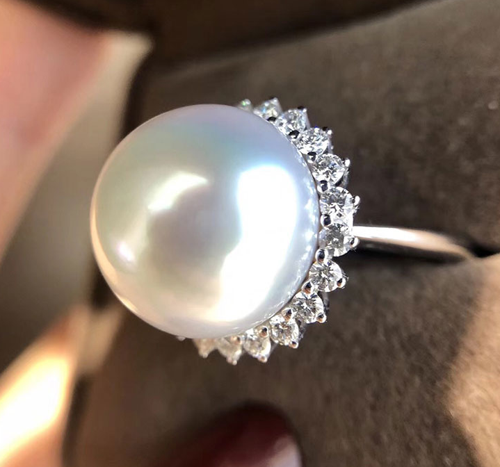 Nanyang White Pearl Ring