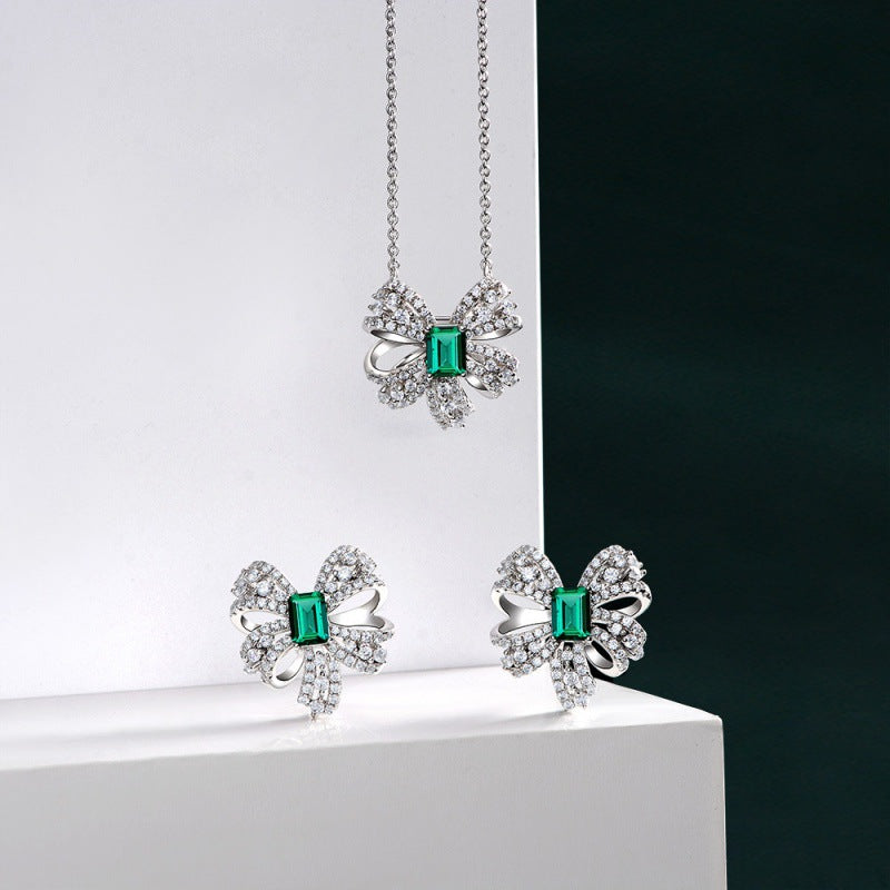 Luxury Cultivated Emerald Sterling Silver Female Pendant