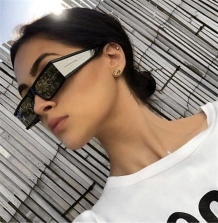 Fashion Retro Rectangular Female Sunglasses